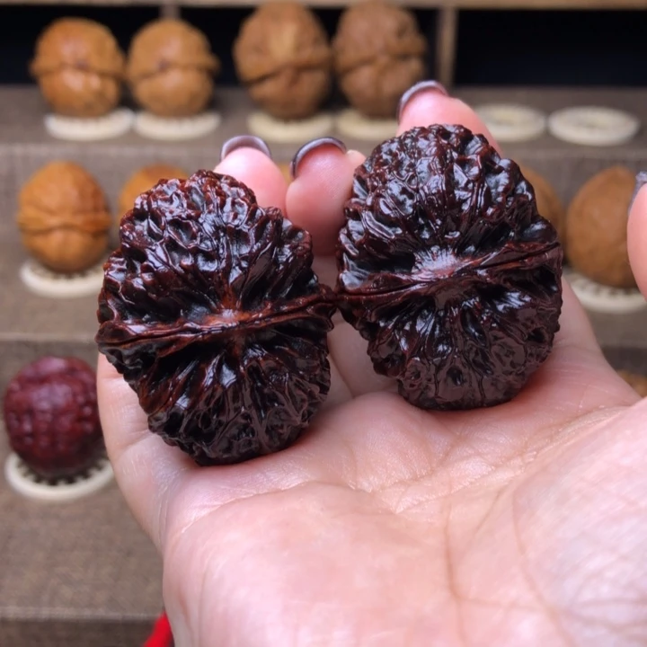 《***锦把件文玩核桃11号紫金龙甲