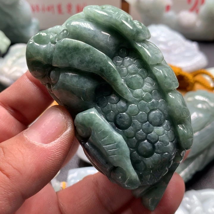 翡翠未镶嵌颈饰保真天然a货翡翠