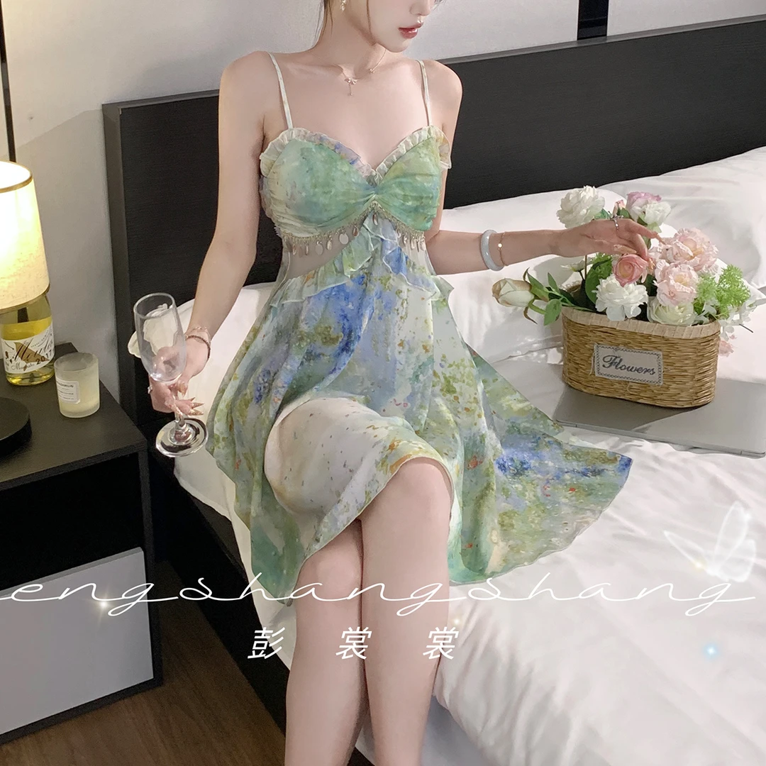 彭裳裳【梦幻森林】夏季显瘦气质薄款甜美吊带裙法式纯欲性感睡裙