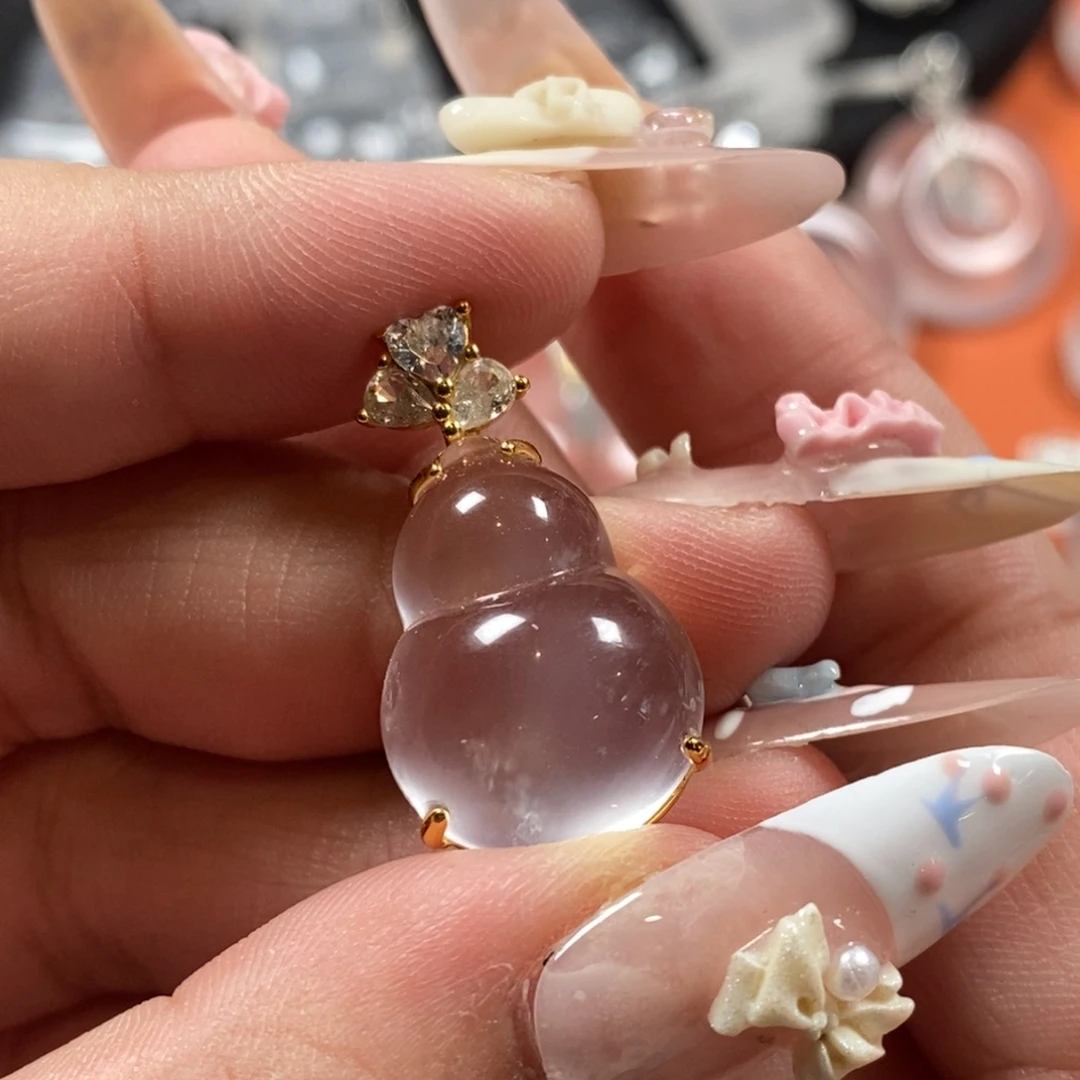 亿***士石英质玉银S925镶嵌颈饰葫芦