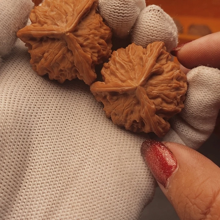 核桃把件盘山三棱37