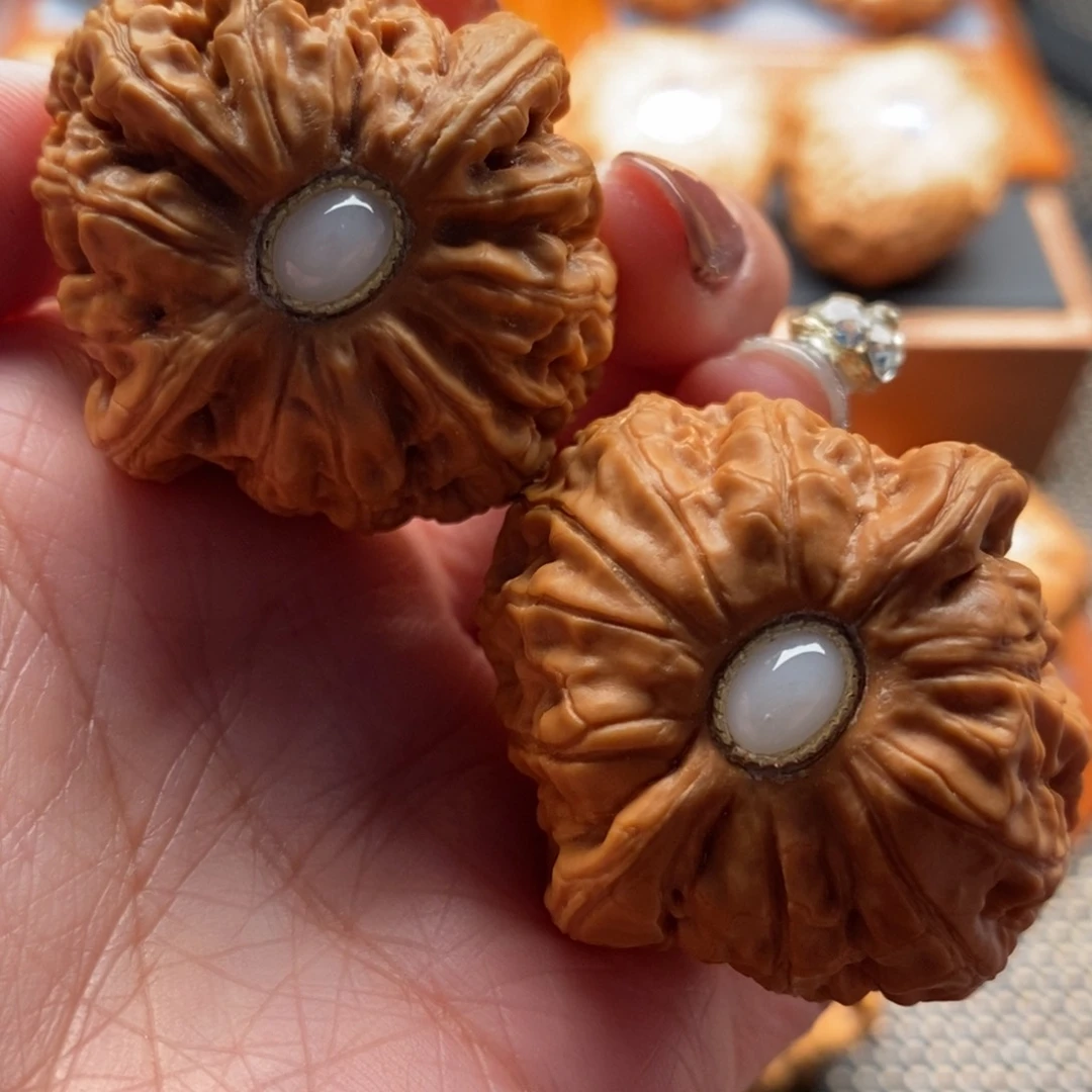 文玩核桃把件39尺寸元宝镶嵌 全