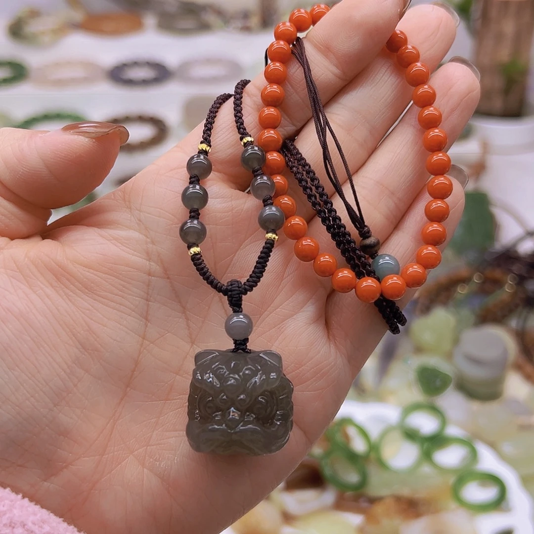 咕***叽和田玉未镶嵌吊坠(赠链)