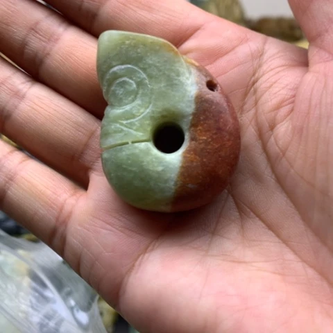 【闪购商品】透闪石质玉未镶嵌挂件