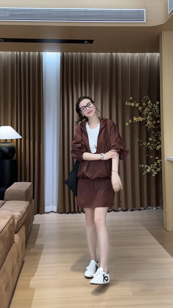 月月不吃鱼2025春夏小众设计百搭假两件上衣裙裤两件套 2503C1584