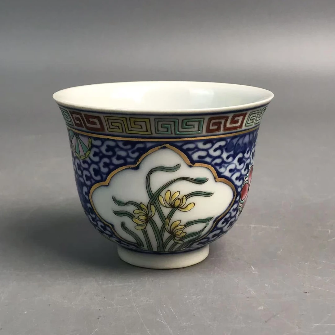 清宣统青花粉彩开窗花卉纹杯