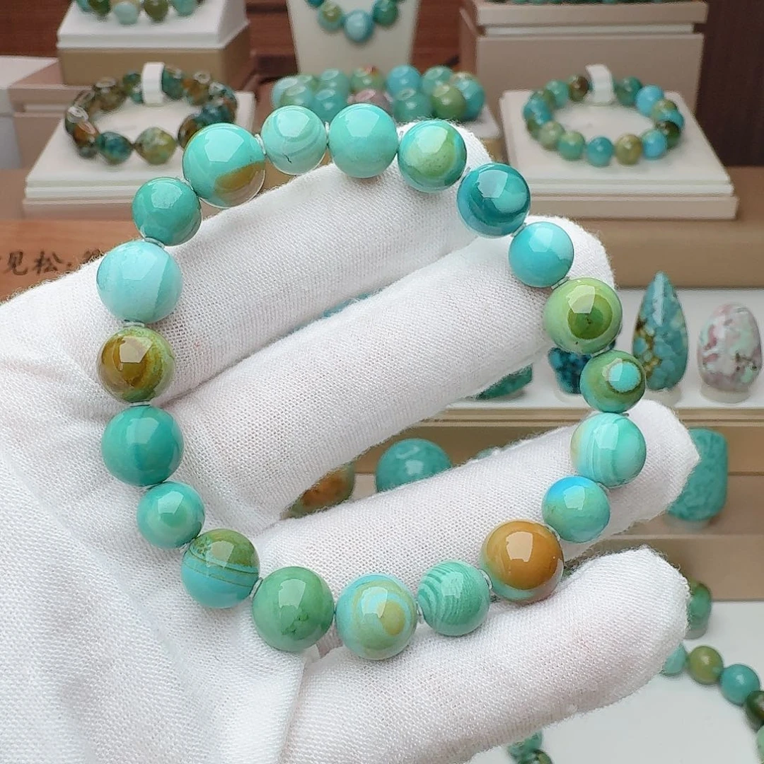 绿松石未镶嵌颈饰