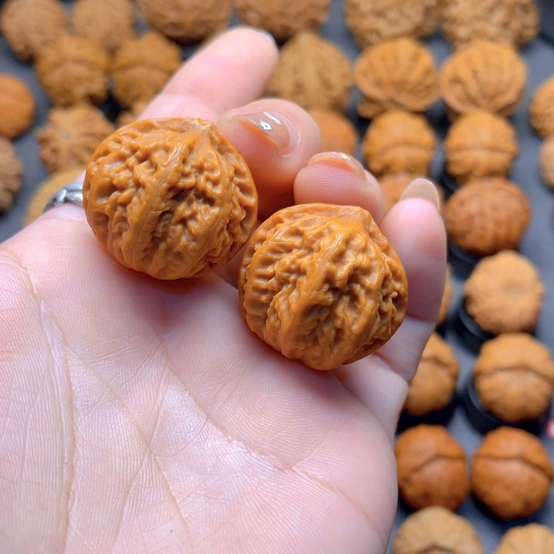 吃***！核桃文玩把件小八角