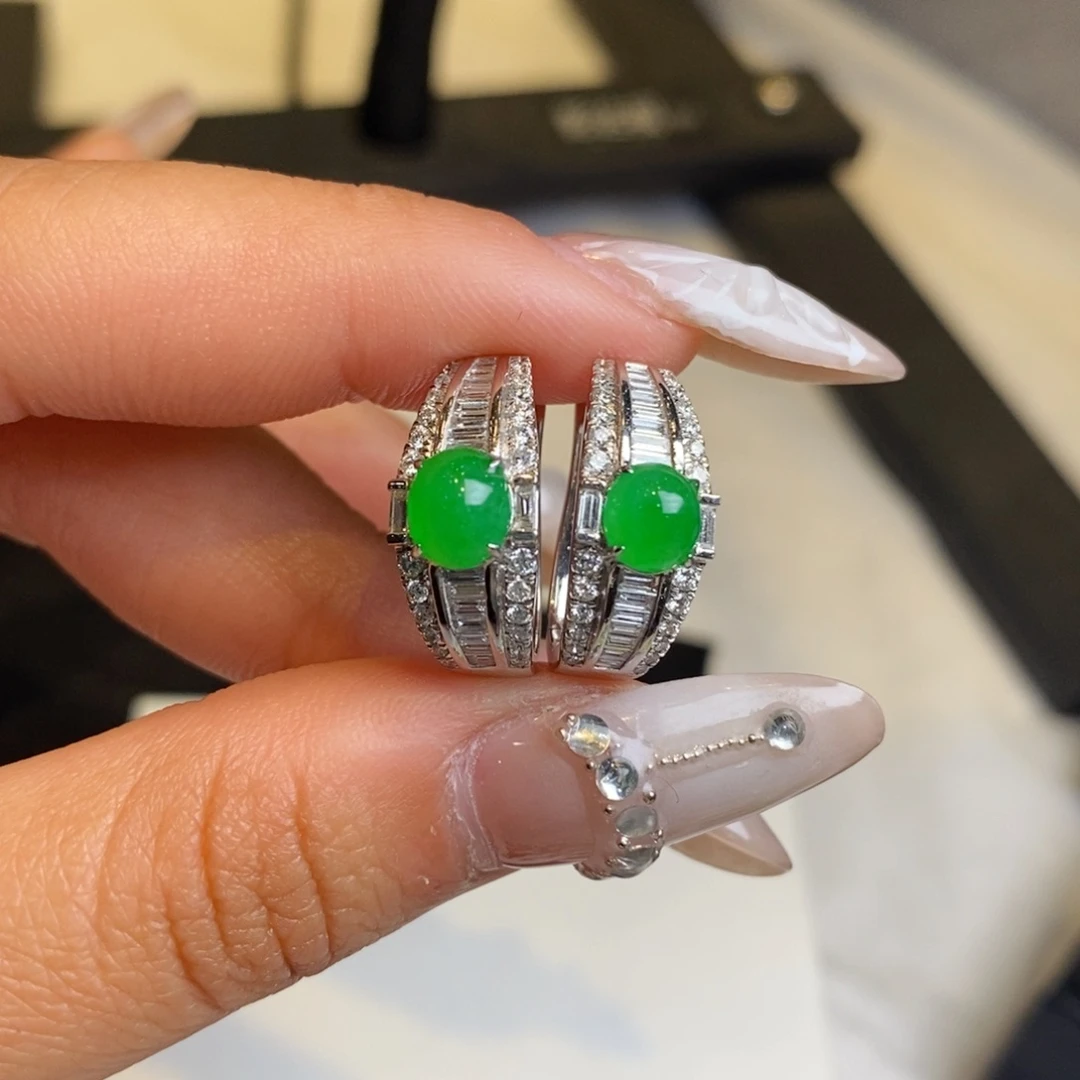 翡翠耳饰18K金镶嵌设计款蛋面耳包