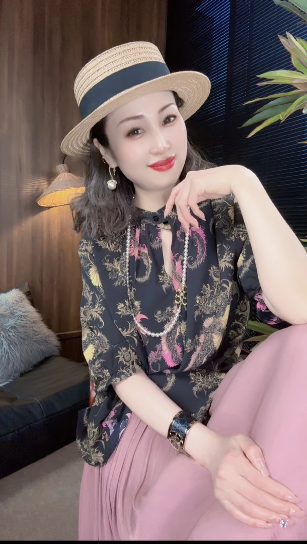 【粉凤凰】短袖时尚气质百搭显瘦女装套头小衫长袖印花上衣夏季衬衫