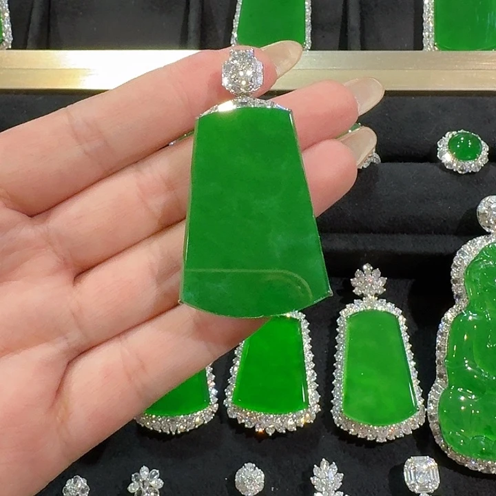 翡翠18K金镶嵌吊坠(不含链)无事牌