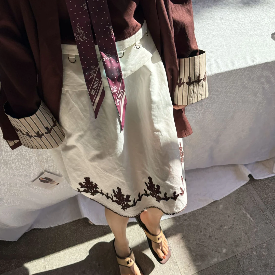 ICE DUST贴布绣花边半裙