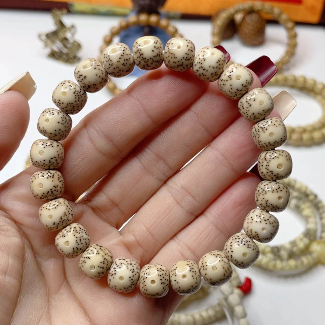 星月菩提吊坠原生态顺白火烧云大眼睛卡10