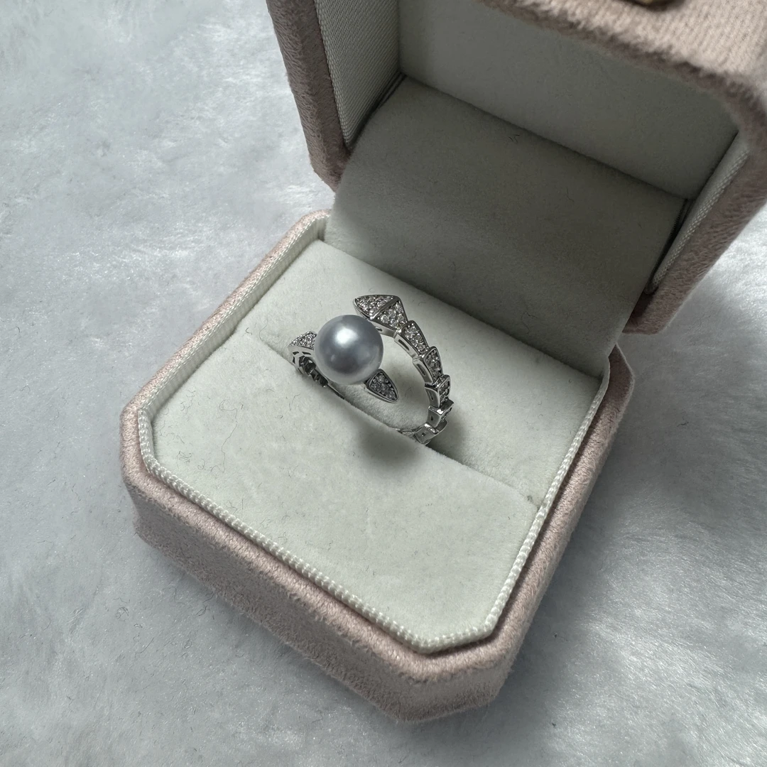 海水真多麻蛇戒（7-8mm）银蓝光