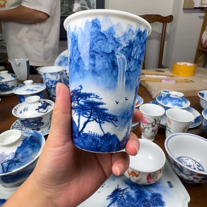 杯子山水画是山水山水