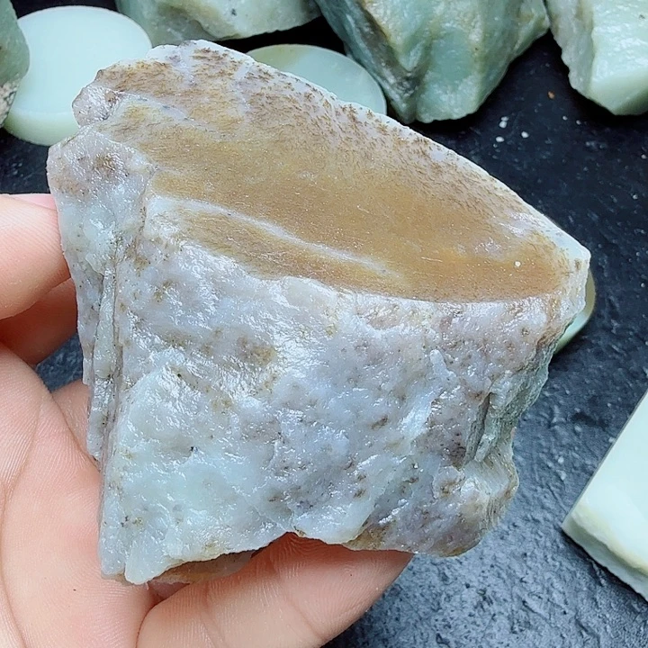 未镶嵌和田玉（糖玉）珠宝奇石