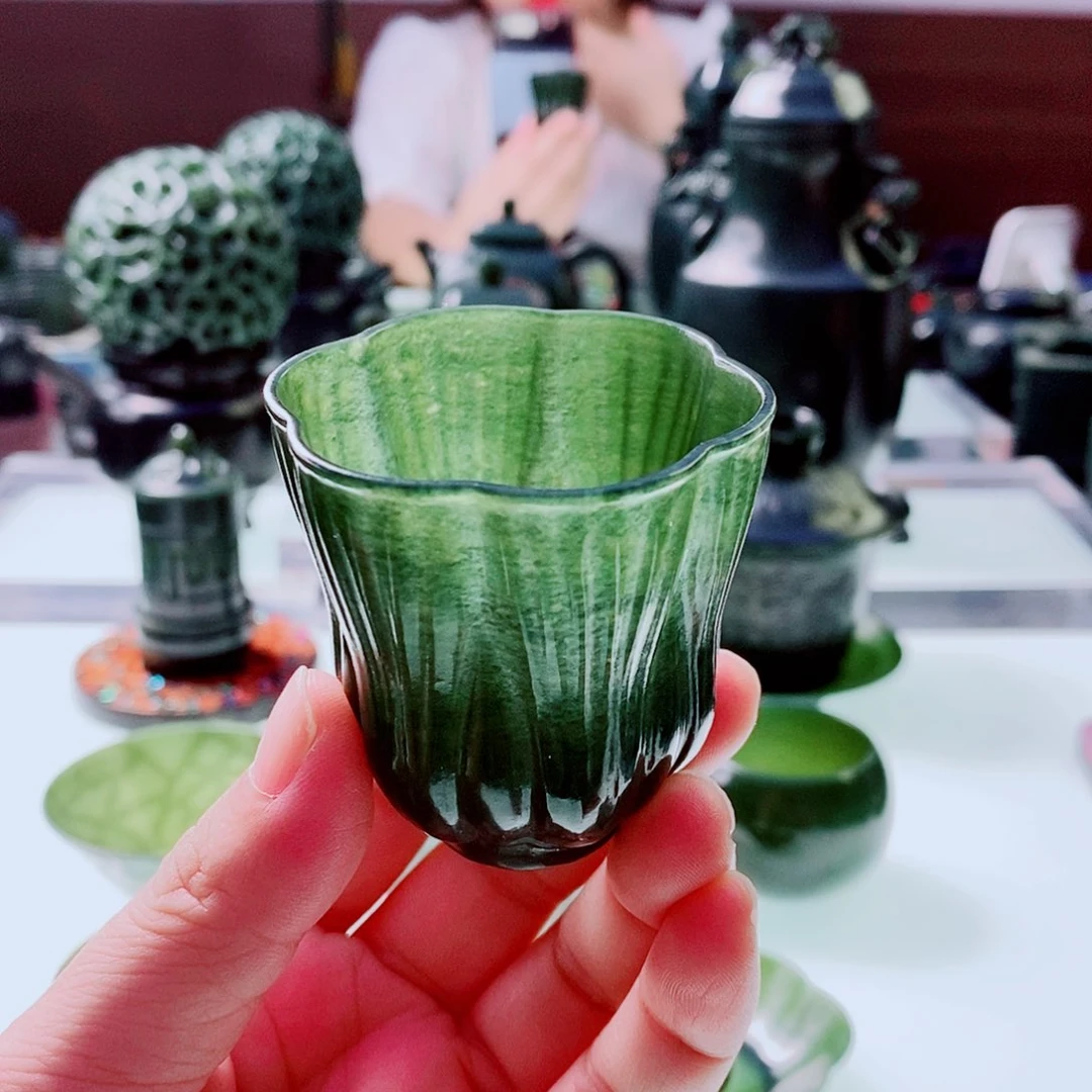 未镶嵌和田玉（青玉）摆件
