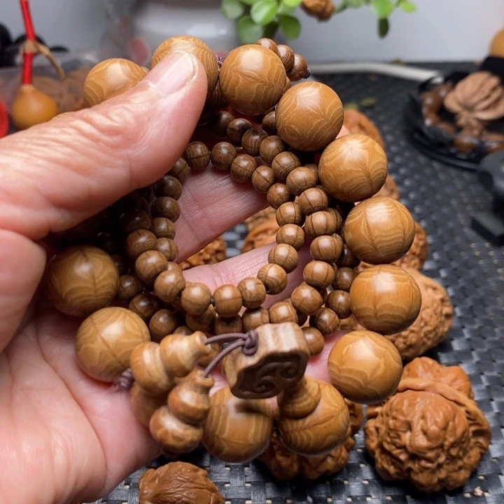 文玩核桃手串大小两条六道木串