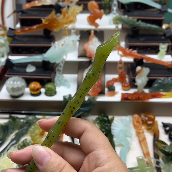 蛇纹石玉未镶嵌岫玉发簪