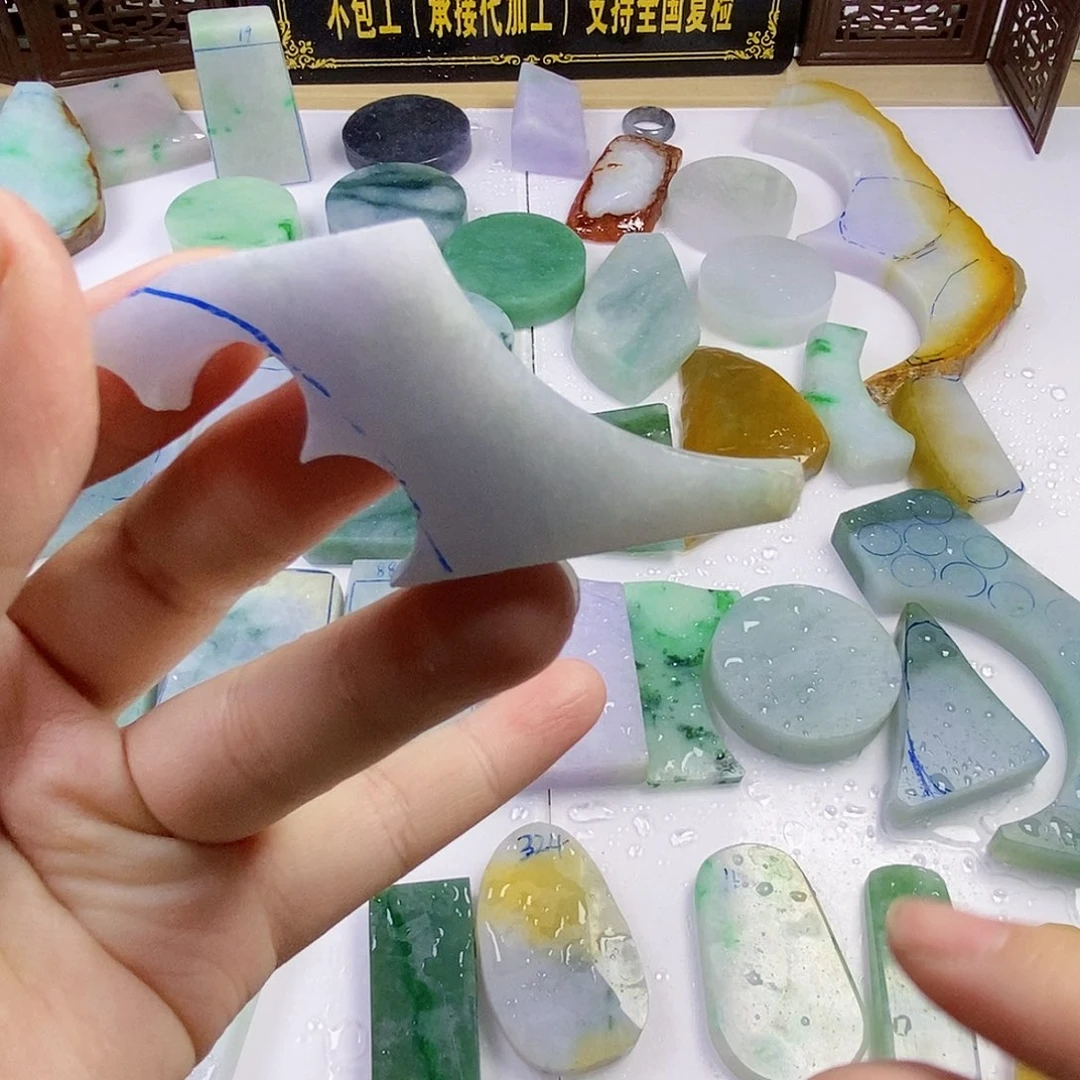 定制翡翠未镶嵌翡翠