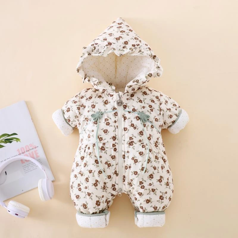 婴儿加厚外出服冬季女宝宝连体衣加厚保暖夹棉衣公主哈衣冬装棉袄