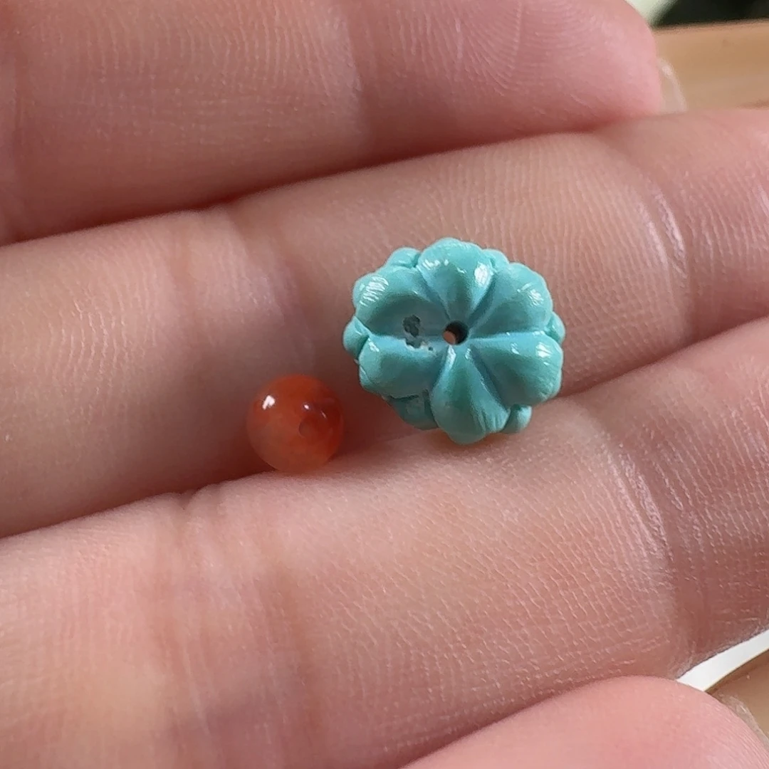 绿松石未镶嵌颈饰