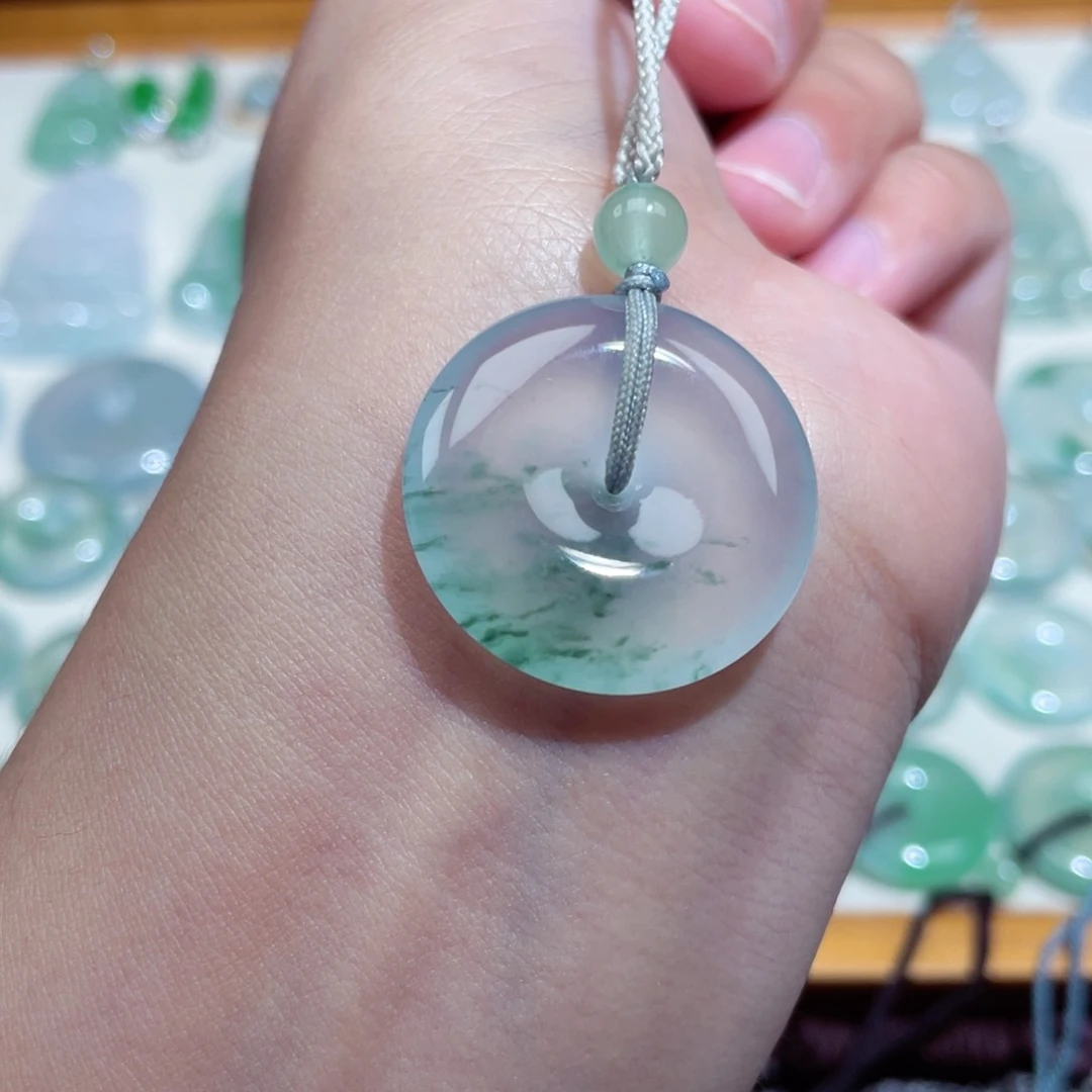 翡翠未镶嵌颈饰扣子