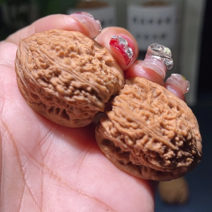 桃核把件               30