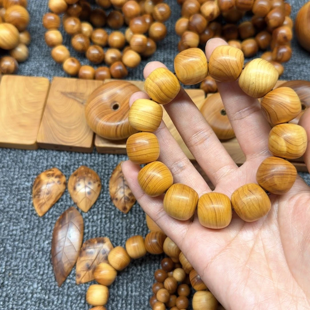 柏木（崖柏）杨****)1.8太行崖柏老型珠