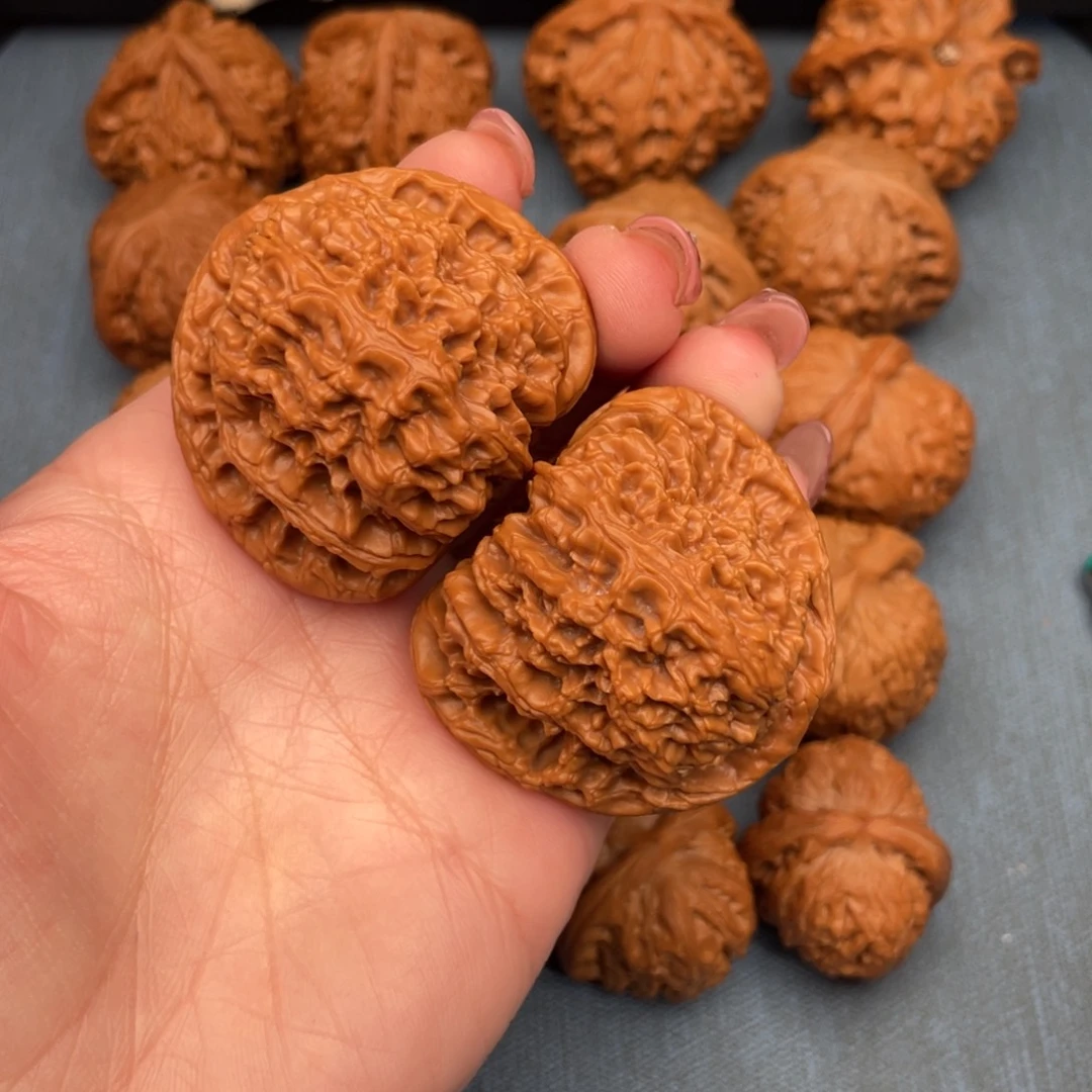 文玩核桃把件三角疆45尺44.5克