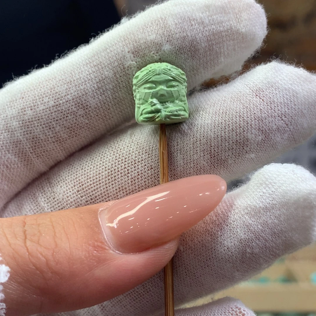 绿松石未镶嵌挂件