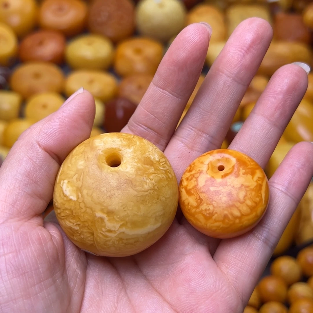 阿***佛蜜蜡未镶嵌珠宝奇石