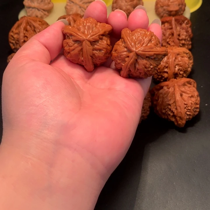 文玩核桃把件千*鹤工艺