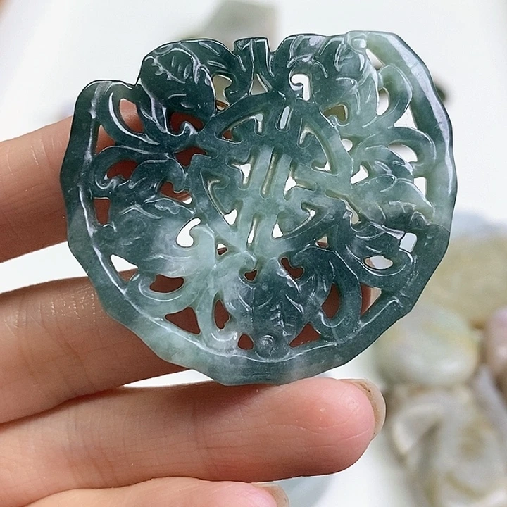 翡翠未镶嵌颈饰天然翡翠85