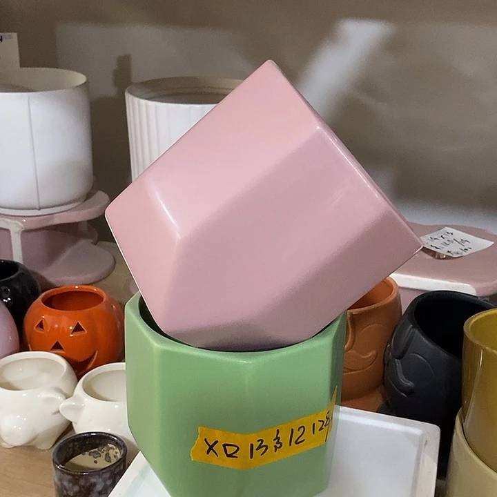 摆件陶盆有孔 瑕疵介意勿拍