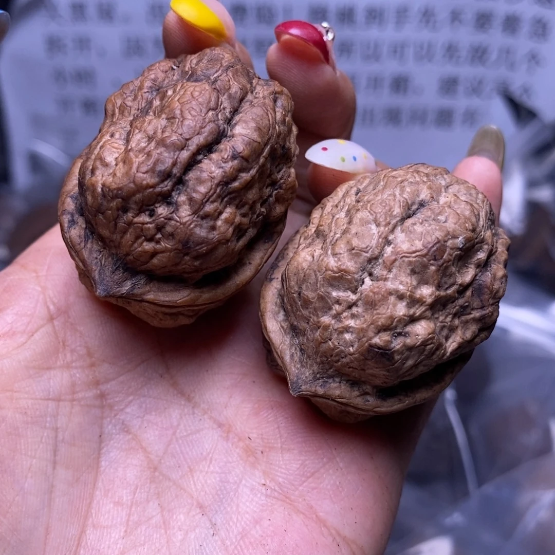 文玩核桃把件云南野生铁核桃85号40mm