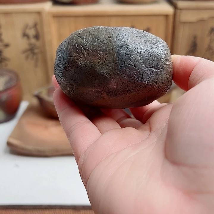 备前烧，手捻杯，款自查，