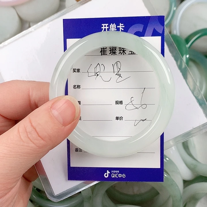 石英质玉手镯未镶嵌ℳ****