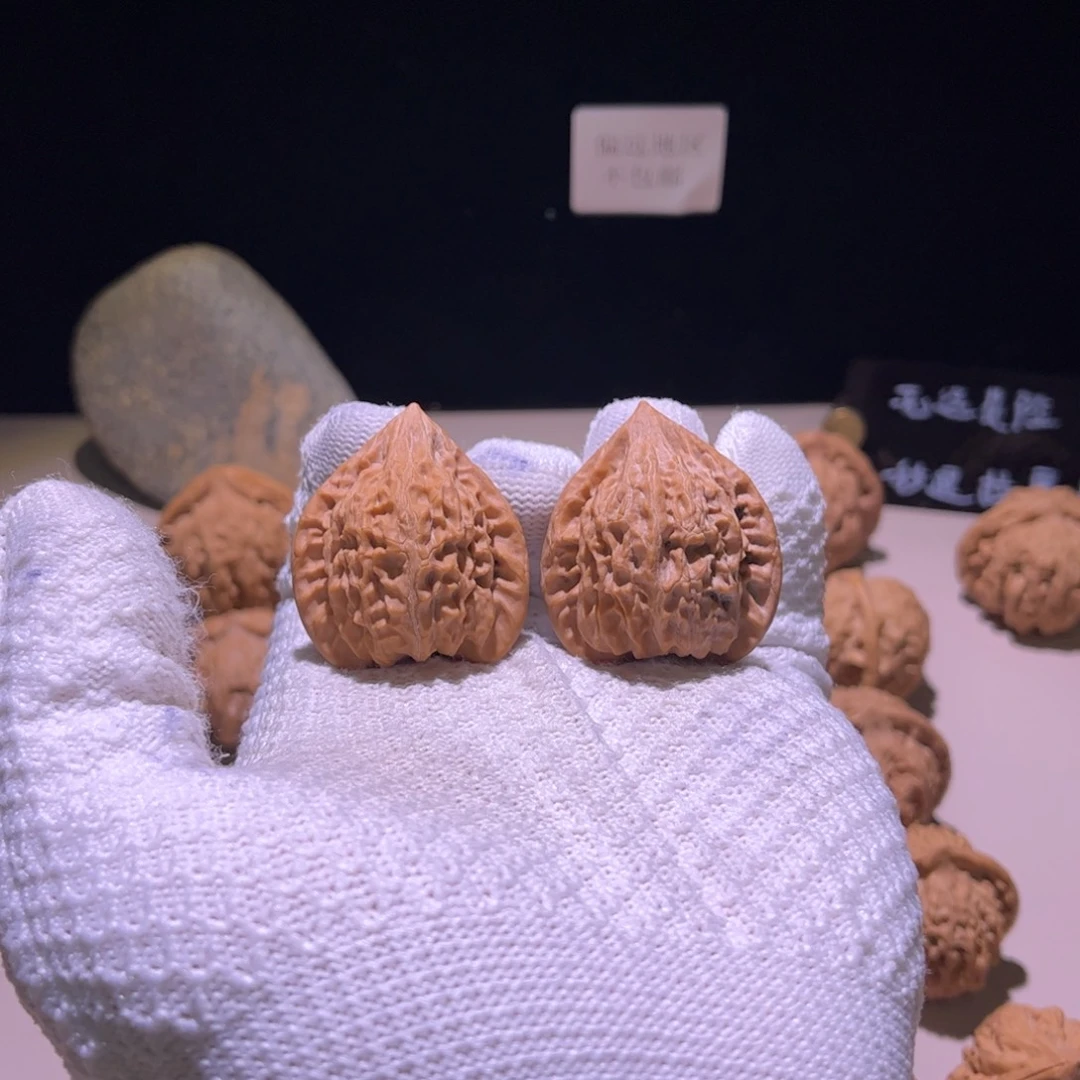 文玩核桃吊坠35野生原树火焰帽子