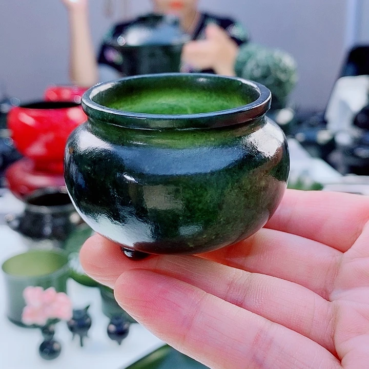 未镶嵌和田玉（青玉）把件