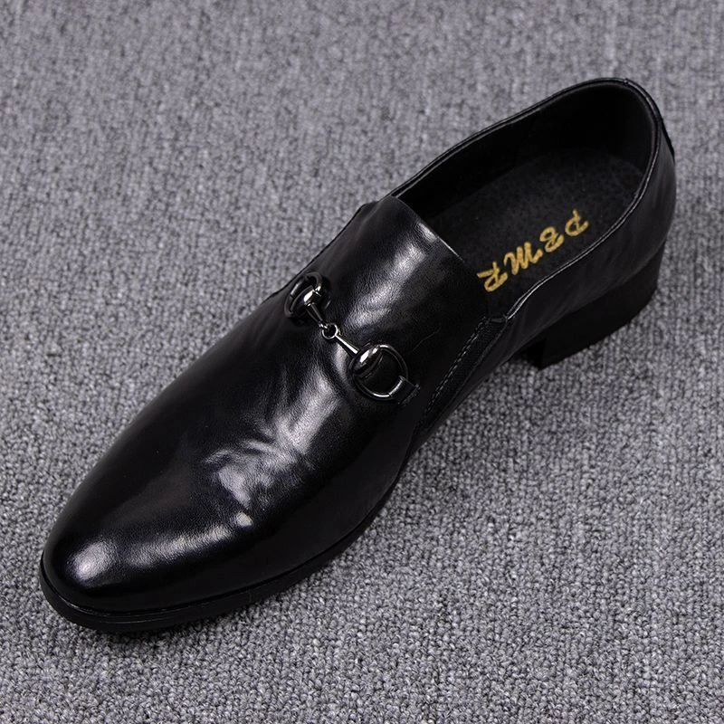 新款潮流英伦正装夏季男士小尖头厚底百搭马衔扣商务真皮潮鞋