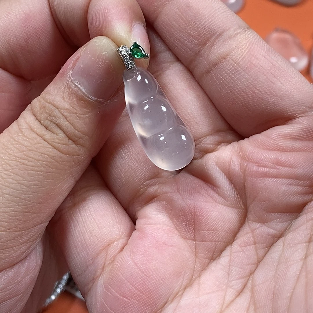 石英质玉银S925镶嵌颈饰福豆