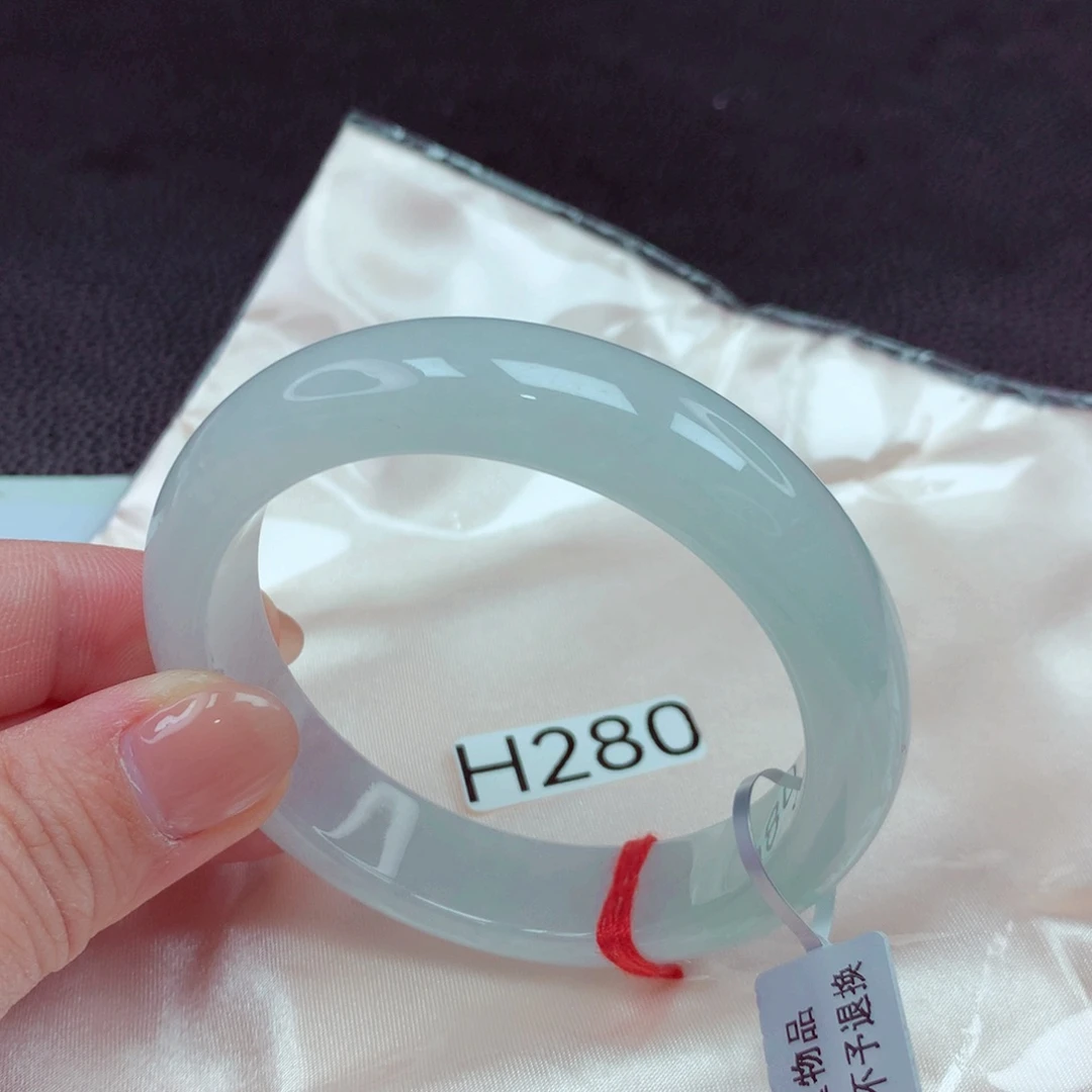 翡翠手镯未镶嵌手镯88