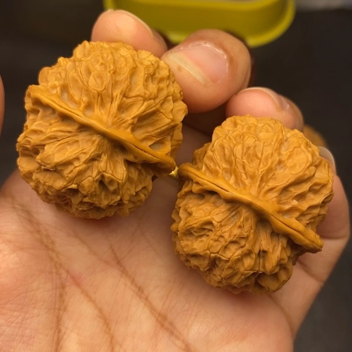 吊坠文玩核桃39尺珊瑚绣球