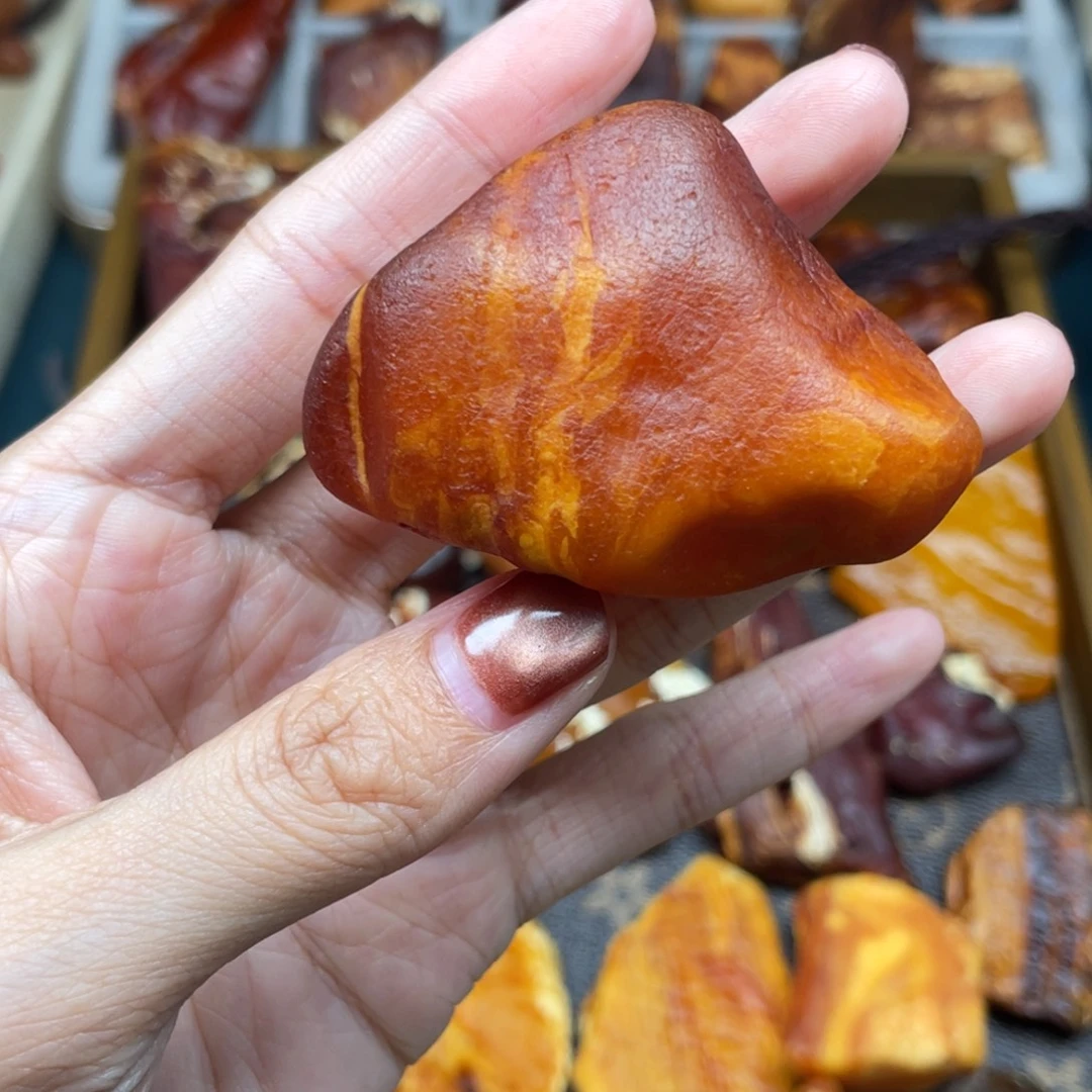 琥珀未镶嵌珠宝奇石