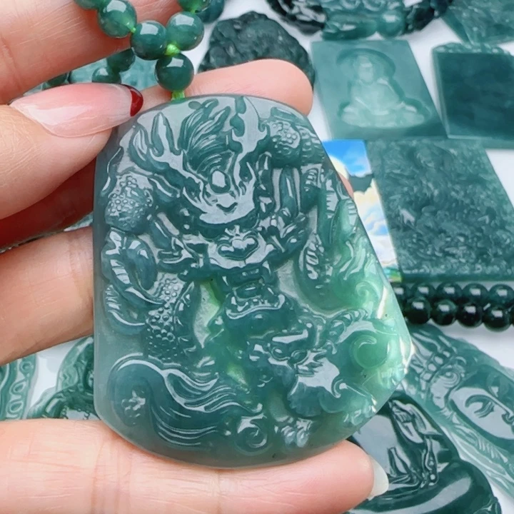 翡翠未镶嵌颈饰多样性发货天然A货翡翠