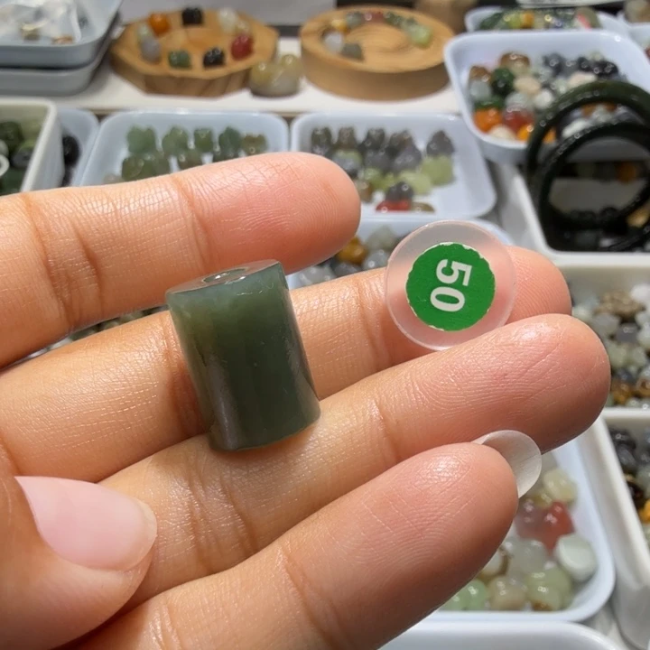和田玉未镶嵌珠宝奇石