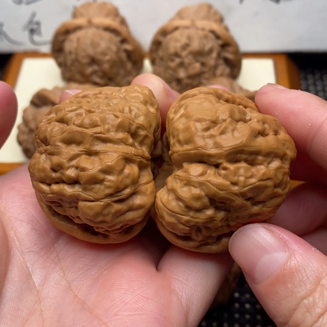 文玩核桃边42左右