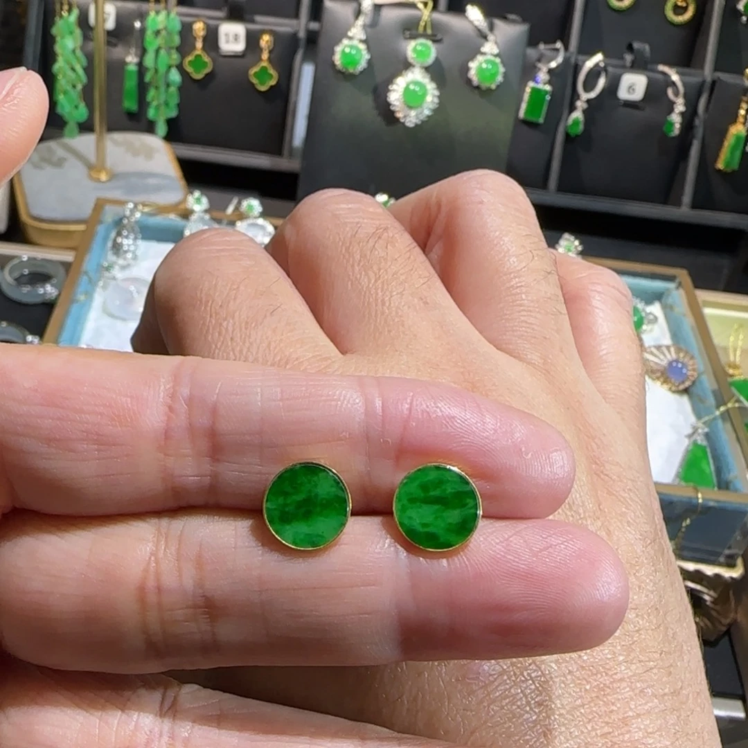 翡翠18K金镶嵌颈饰耳钉