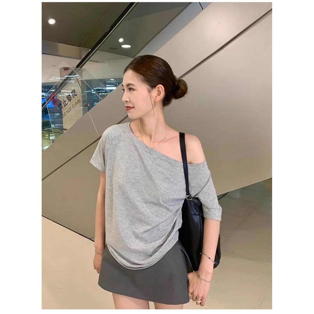 一字肩露斜肩灰色宽松短袖t女外穿高级感休闲春夏款落肩设计上衣